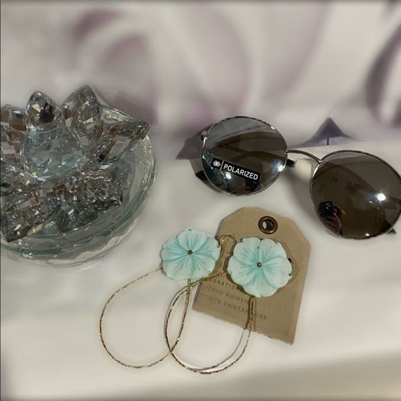 Anthropologie April Drop Earrings - Picture 6 of 6